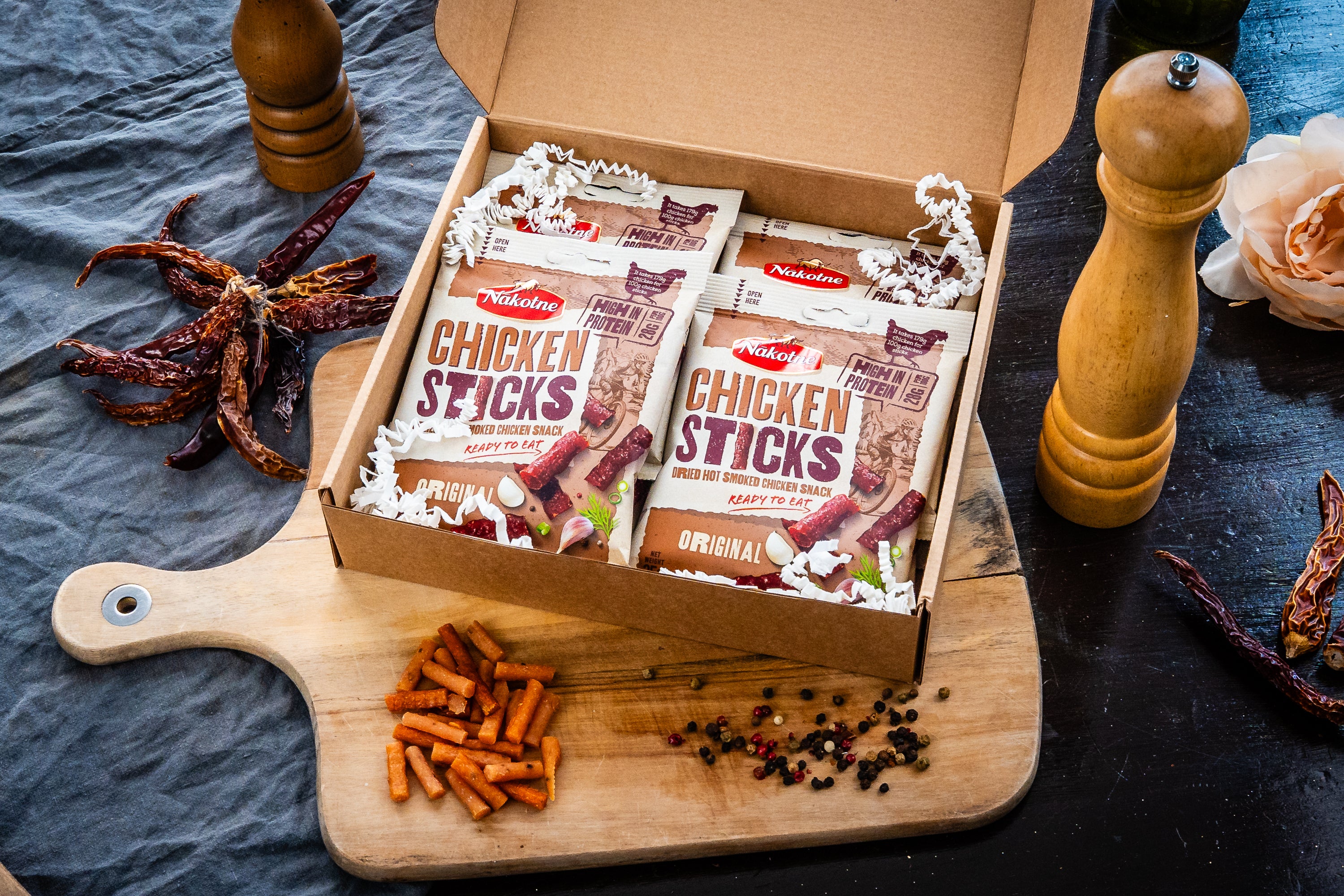 NAKOTNE CHICKEN STICKS ( 8 x 35)